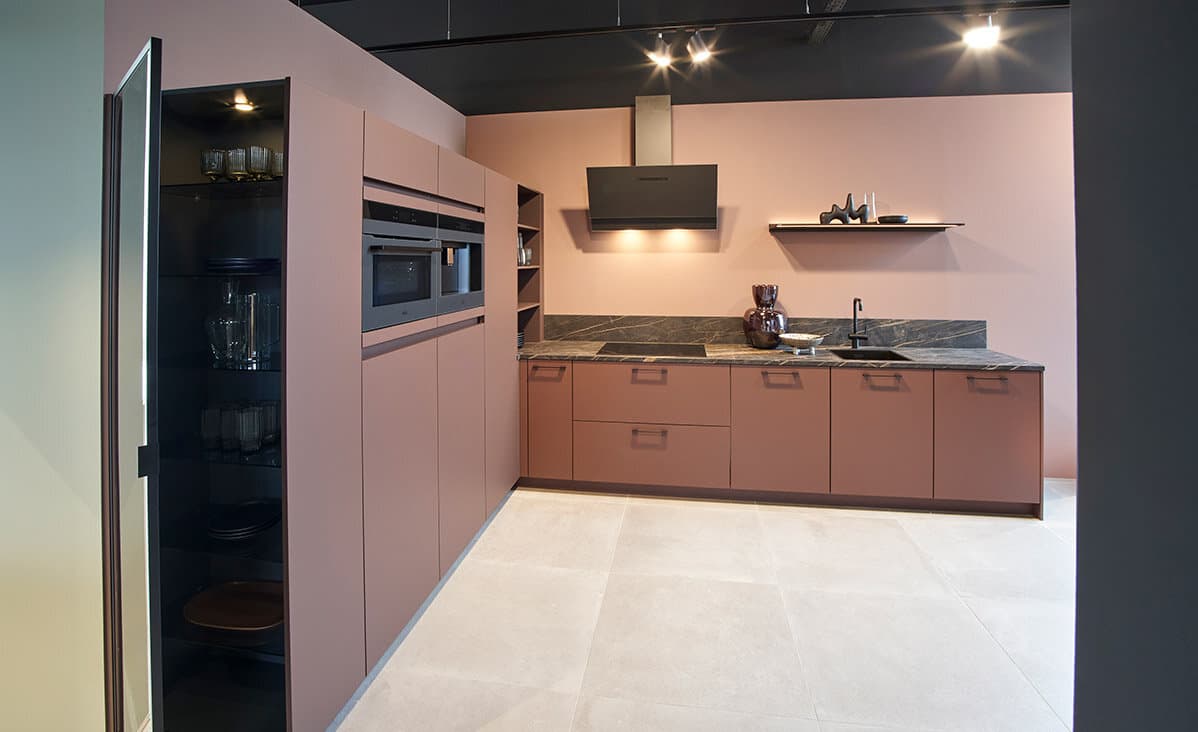 Achterwand keuken verven